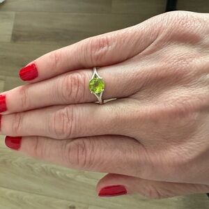 Sterling Silver Green Peridot Ring Size 7.5